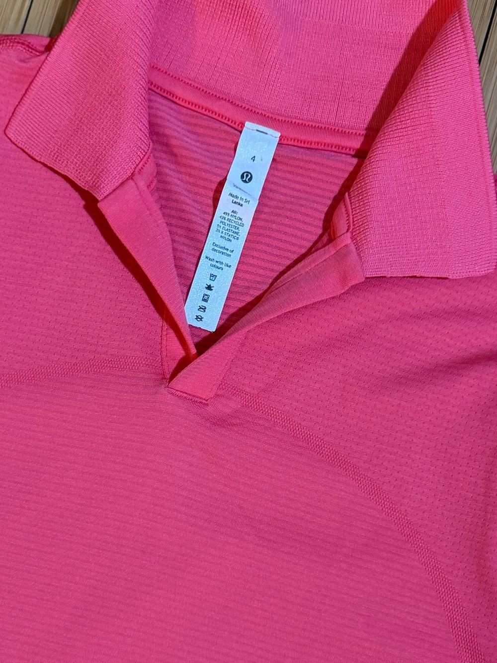 NWOT Lululemon Swiftly Tech Relaxed-Fit Polo
Shirt In Lip Gloss Size 4 - Picture 7 of 13